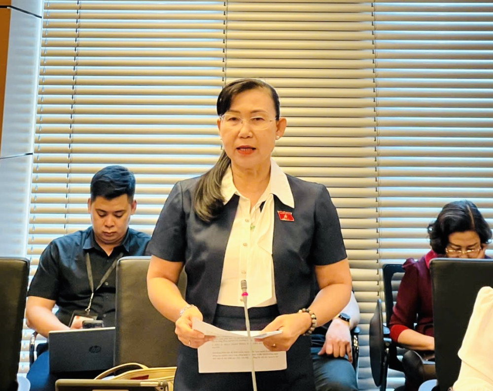 Đoàn đại biểu Quốc hội tỉnh Long An tham gia đóng góp dự thảo Luật Khoa học, công nghệ và đổi mới sáng tạo và Luật Năng lượng nguyên tử (sửa đổi)
