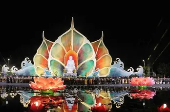 Over 10,000 people pray for peace within framework of Vesak 2025
