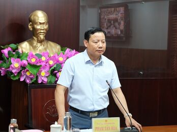 Đẩy nhanh tiến độ xây dựng, sửa chữa nhà tạm, nhà dột nát