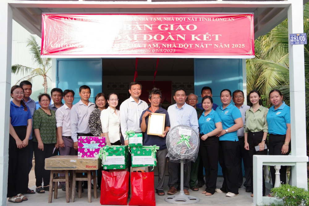 Xây mái ấm, dựng niềm tin