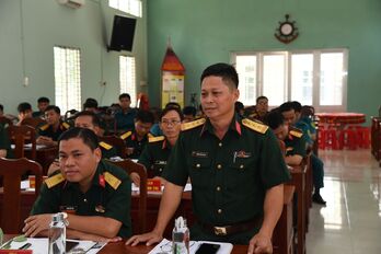 Bộ Chỉ huy Quân sự tỉnh Long An đối thoại dân chủ với các đơn vị