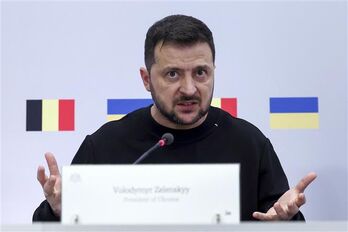 Tổng thống Ukraine lên tiếng ngay trước khi lệnh ngừng bắn Ngày Chiến thắng có hiệu lực