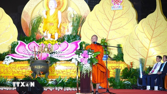 Shakyamuni Buddha’s sacred Śarīra enshrined in Ba Den Mountain
