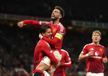 Man United gặp Tottenham ở chung kết Europa League