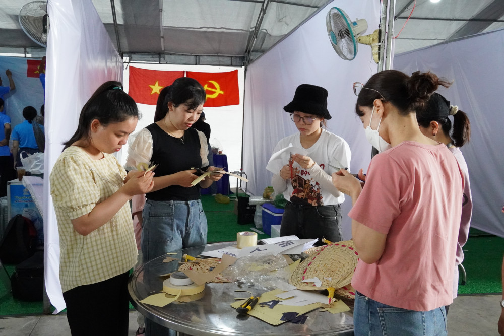 Sân chơi bổ ích của công nhân, lao động