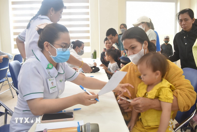 Miễn viện phí: Thêm một bước tiến lớn theo hướng 'dân thụ hưởng'