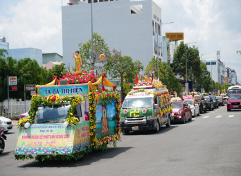 Rực rỡ sắc màu ngày Đại lễ Phật đản Vesak 2025