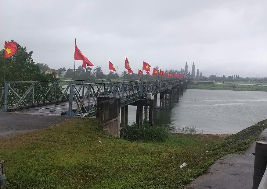 Vệt nắng xuyên Việt: Ở hai bờ giới tuyến (Bài 2)