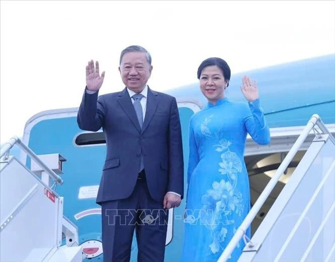 Party chief successfully wraps up state visit to Belarus