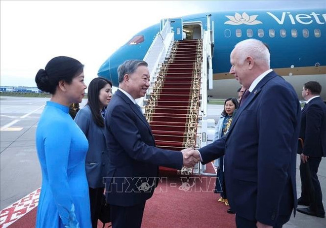 Party chief successfully wraps up state visit to Belarus