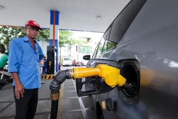 Giá xăng dầu hôm nay 13/5: Xăng trong nước sắp có đợt tăng mới?