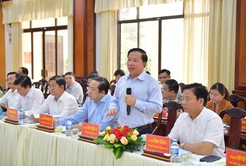 Long An - Tây Ninh thống nhất một số nội dung phục vụ báo cáo chính trị trình đại hội Đảng bộ tỉnh sau hợp nhất