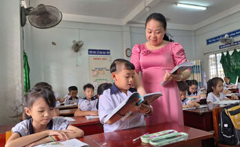 Người 'lái đò' tận tụy