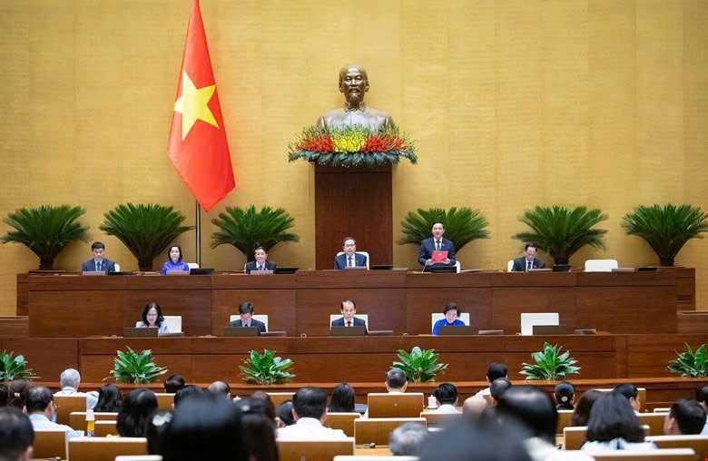 Quốc hội thảo luận về sửa đổi, bổ sung một số điều của Hiến pháp năm 2013