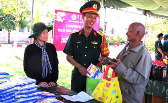 Đẹp mãi hình ảnh Bộ đội Cụ Hồ