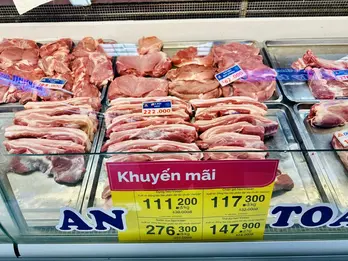 Giá heo hơi hôm nay 15/5: Đứng ở mức cao, người tiêu dùng chịu thiệt