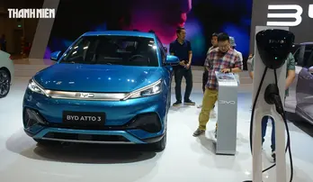 Ô tô điện, xe hybrid cắm sạc ngày càng hút khách mua