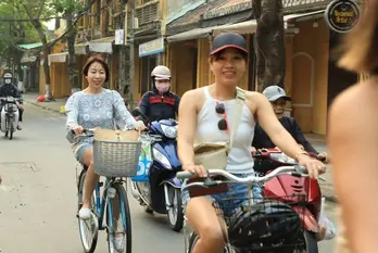 Du lịch hè không chỉ lên rừng, xuống biển...