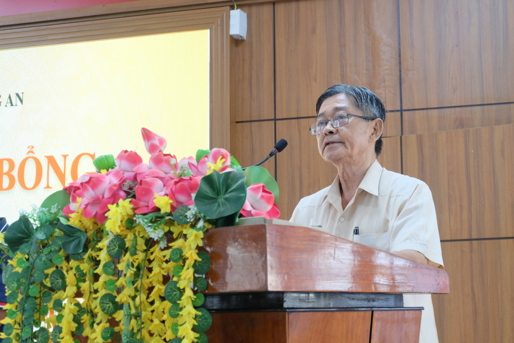 Chủ tịch Hội Khuyến học tỉnh Long An - Võ Lê Tuấn phát biểu tại buổi lễ