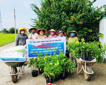 Phụ nữ Đức Hòa 'Thắp lửa' phong trào
