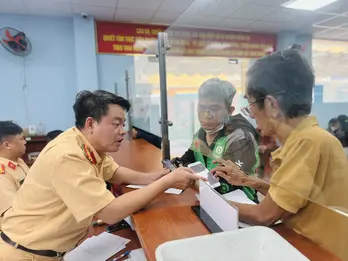 Bằng lái xe quá hạn 1 tháng không phải thi lại lý thuyết: Trường hợp nào?