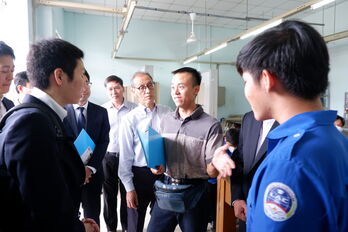 Tìm kiếm cơ hội việc làm ổn định ở nước ngoài