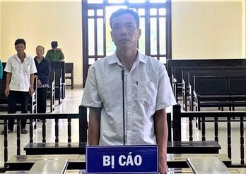 Tham gia đá gà ăn tiền bị phạt 3 năm tù