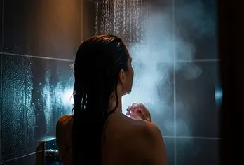 Bác sĩ: Nguyên nhân dẫn đến liệt dây thần kinh số 7 ở người trẻ