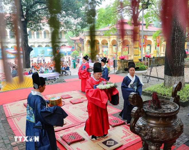 Tìm hiểu nét đẹp của Tết Đoan Ngọ trong văn hóa người Việt