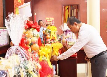 Cần Giuộc dâng hương kỷ niệm 84 năm Ngày hy sinh của đồng chí Nguyễn Thị Bảy