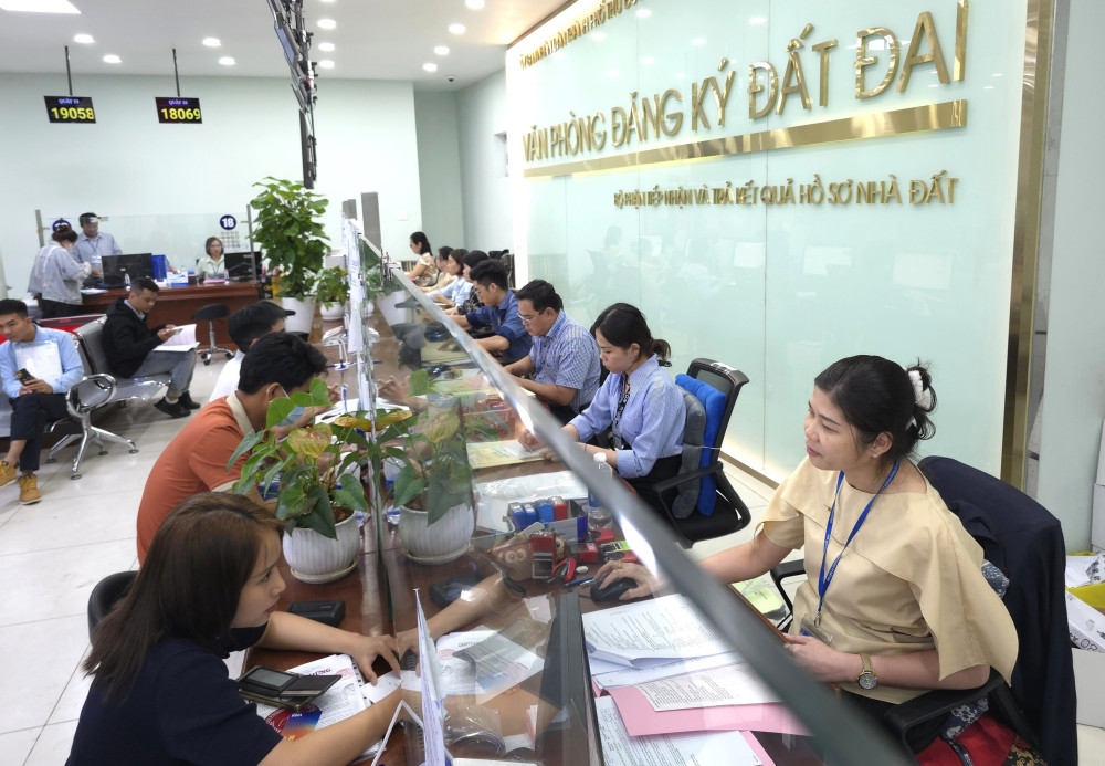 Kiến nghị cấp sổ đỏ từ sổ giấy sang sổ điện tử