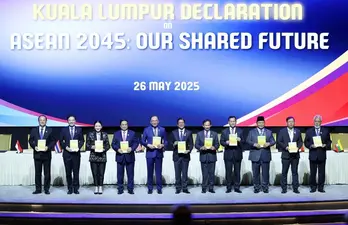 Leaders sign Kuala Lumpur Declaration “ASEAN 2045: Our Shared Future”