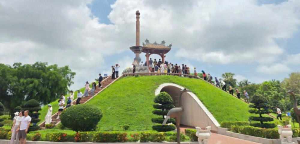 Quảng Trị miền đất lửa anh hùng: Ngọn lửa bất tử giữa thành cổ và dòng vĩ tuyến (Bài 1)