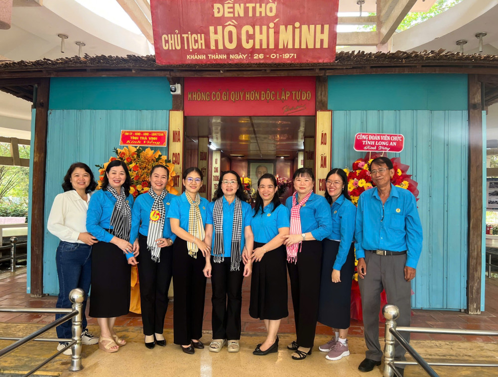 Những địa chỉ đỏ in đậm dấu ấn Người