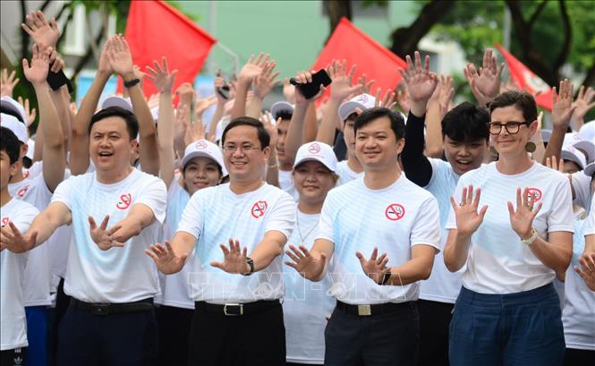 Hiểm họa của 'bẫy mật ngọt'