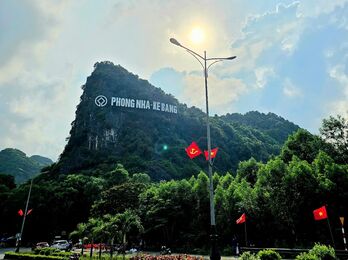 Khám phá vẻ đẹp thiên nhiên kỳ vĩ của Quảng Bình: Hành trình vào miền di sản - Viên ngọc lạ giữa Trường Sơn hùng vĩ (Bài 1)
