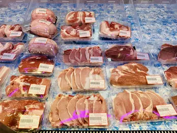 Giá heo hơi hôm nay 31/5: Lặng sóng trong ngày Tết Đoan Ngọ