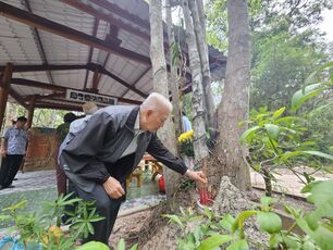 'Người còn sau cuộc chiến chinh...' 'Người còn sau cuộc chiến chinh...'
