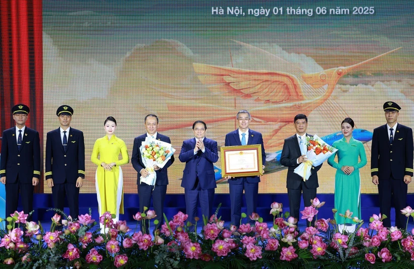 Vietnam Airlines must follow modern, sustainable development path: PM