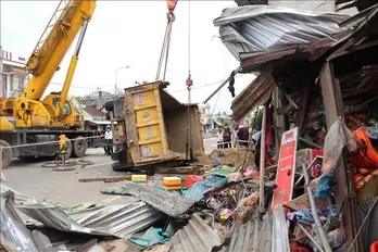 Vietnam sees sharp drop in traffic accidents in five months Vietnam sees sharp drop in traffic accidents in five months
