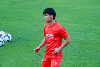 Công Phượng chấn thương, HLV Kim Sang-sik triệu tập bổ sung 'Vua giải trẻ'