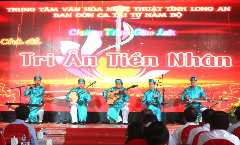 Bản sắc văn hóa dân tộc Việt Nam