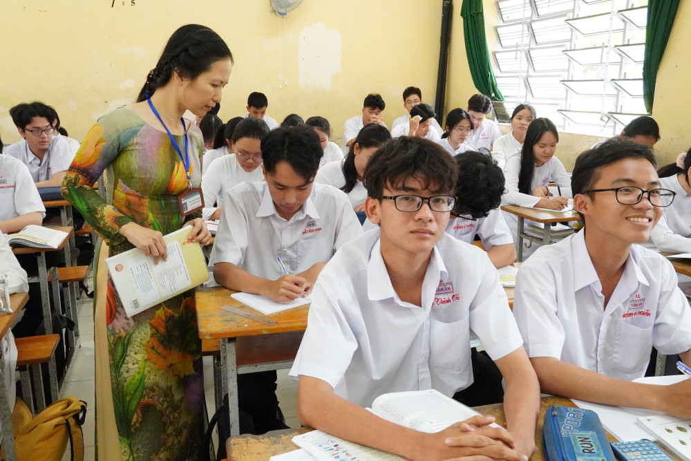 Quản lý chặt việc dạy thêm, học thêm