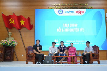 Chuyện 'Yêu, dễ đùa, khó nói'