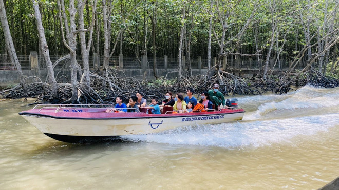 Holidaymakers seek for green, cultural tours in this summer