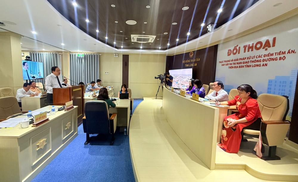 Long An: Nhiều giải pháp xử lý các điểm tiềm ẩn về tai nạn giao thông
