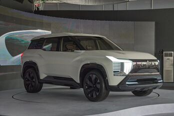 Mitsubishi 'nhá hàng' thị trường Việt Nam xe SUV 7 chỗ mới