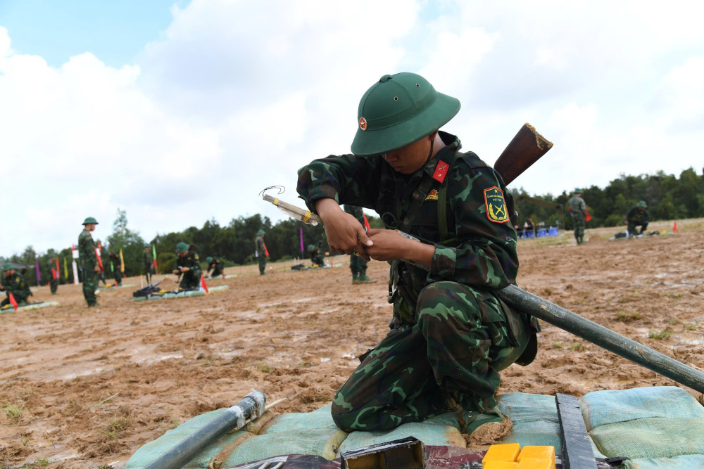 Vững vàng bản lĩnh chiến sĩ mới