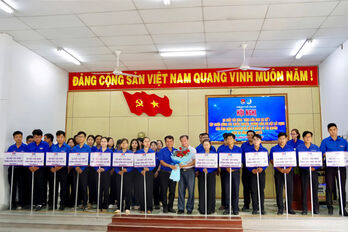 Đưa công nghệ đến gần người dân