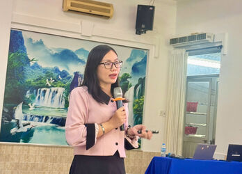 Nâng cao năng lực giảng dạy môn Tiếng Anh và giáo dục STEM cấp Tiểu học